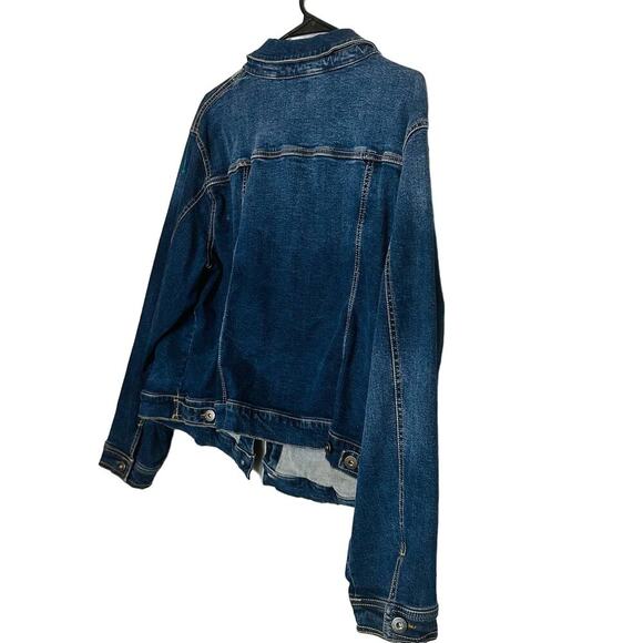 Torrid Denim Medium Distressed Long Sleeves Cotton Jeans Jacket Size 3X - Picture 2 of 9